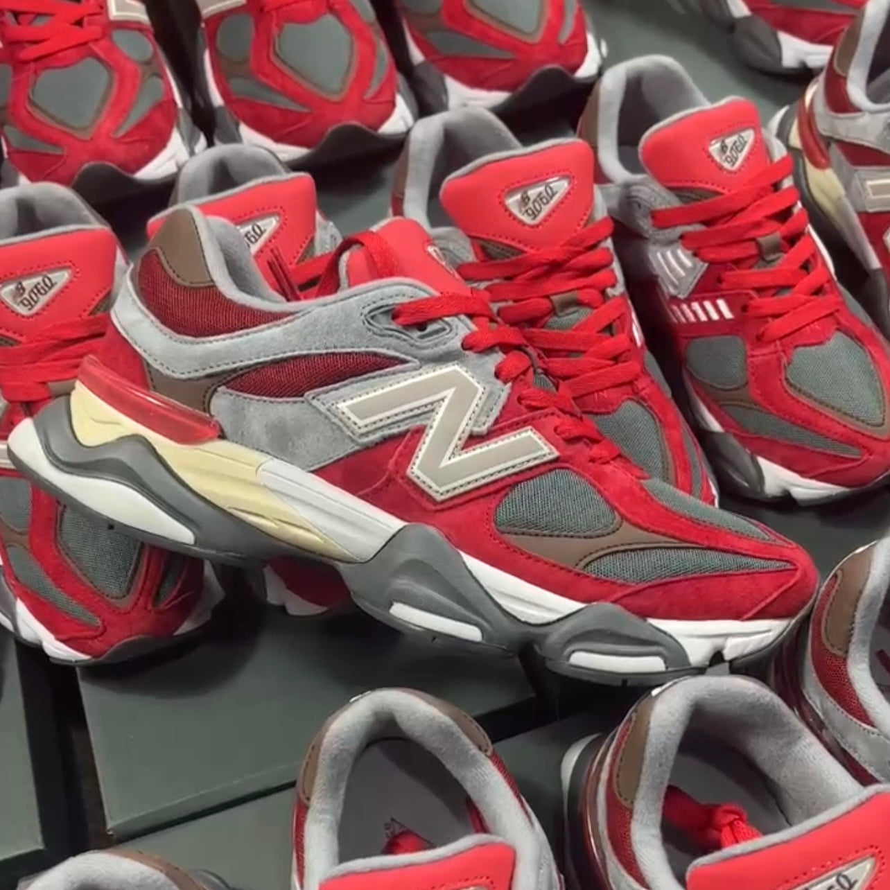 Nb 9060 Red- Geey