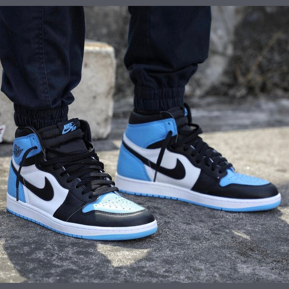 AIR JORDAN 1 RETRO HIGH OG 'UNC TOE'