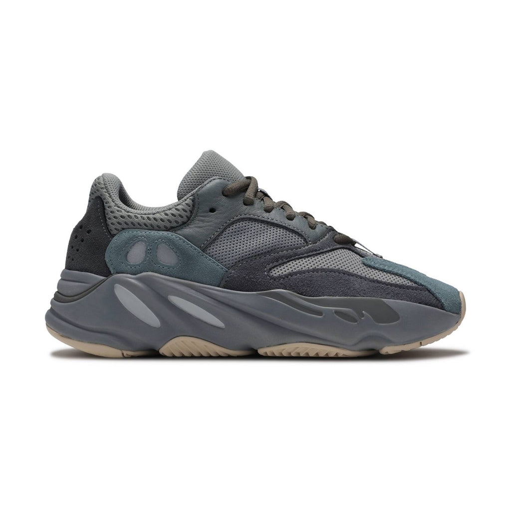 YEEZY 700 “TEAL BLUE”