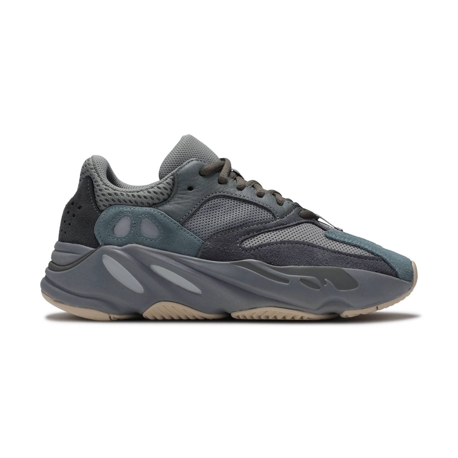 YEEZY 700 “TEAL BLUE”