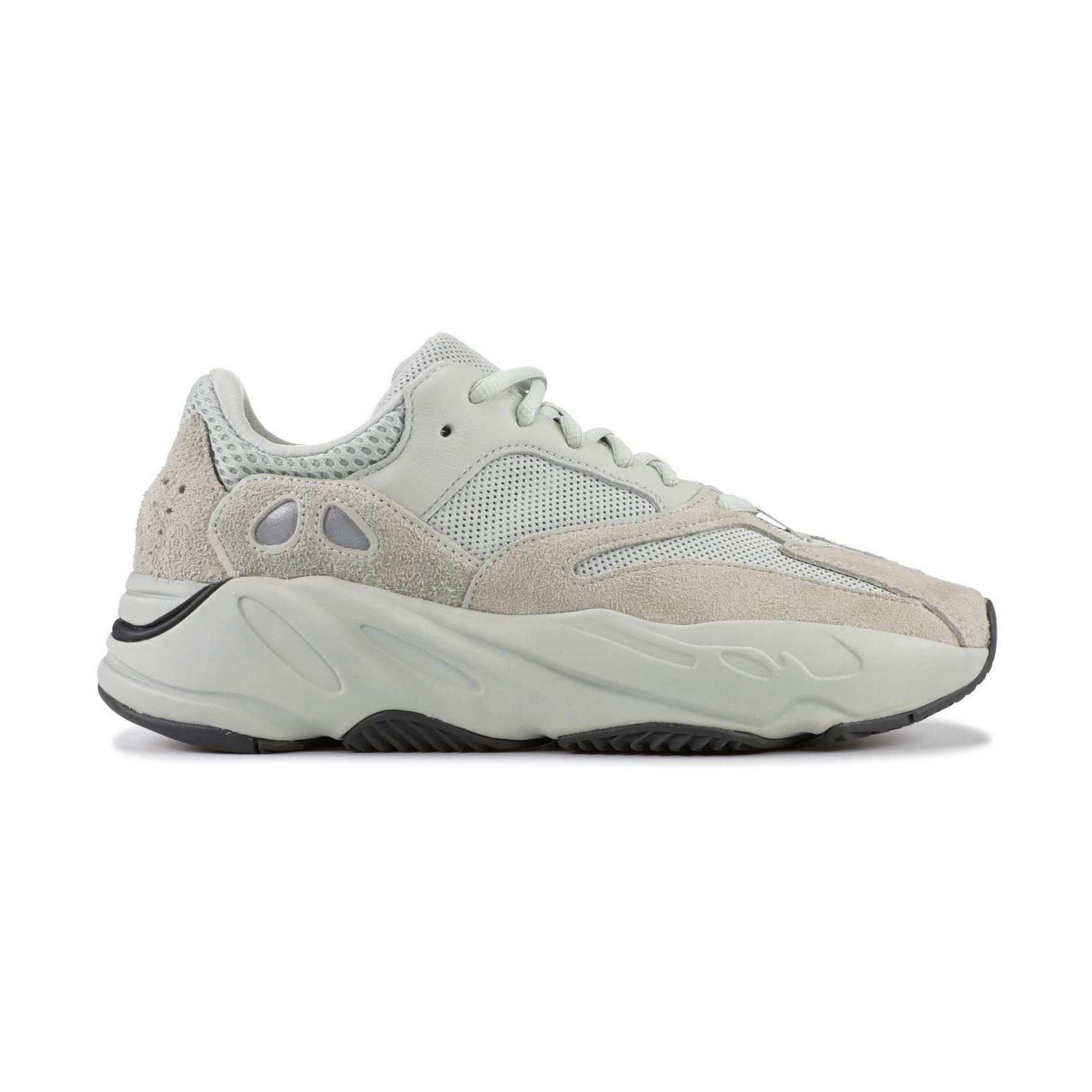 YEEZY 700 “SALT”