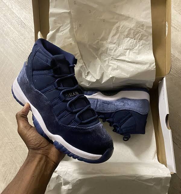 WMNS AIR JORDAN 11 RETRO 'NAVY VELVET'