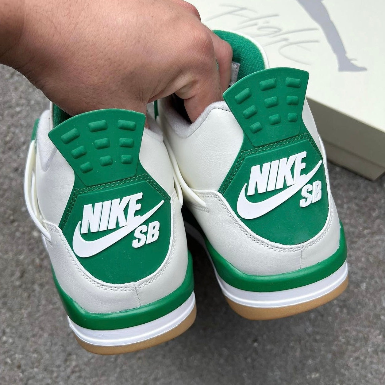 JORDAN RETRO 4 "PINE GREEN"