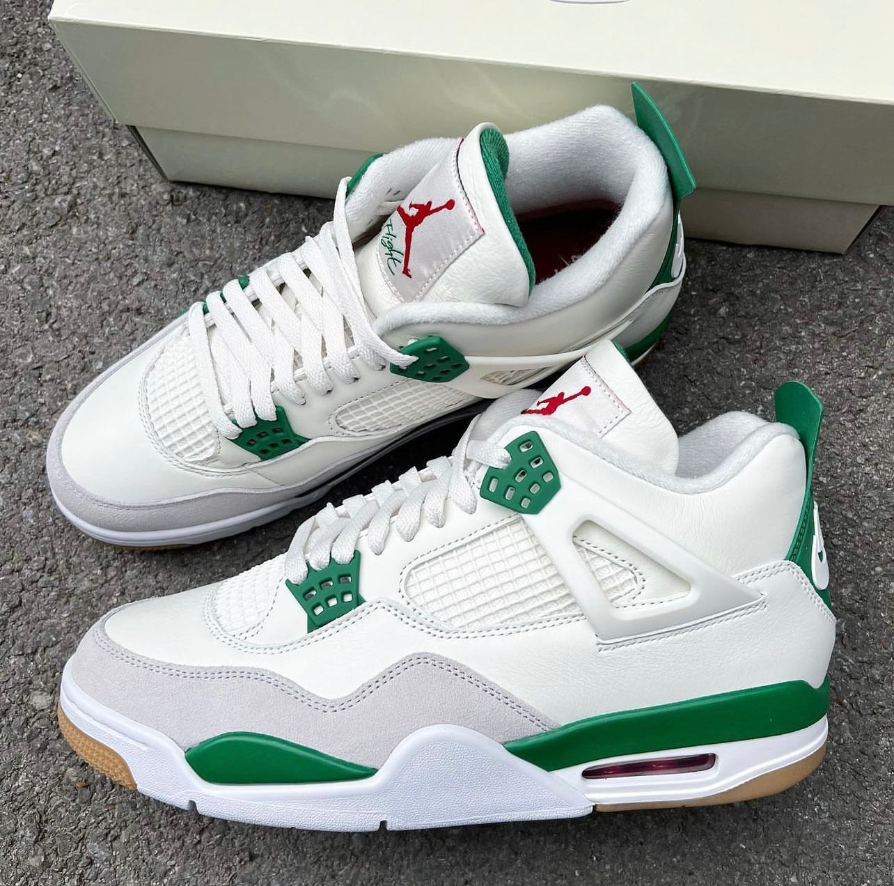 JORDAN RETRO 4 "PINE GREEN"